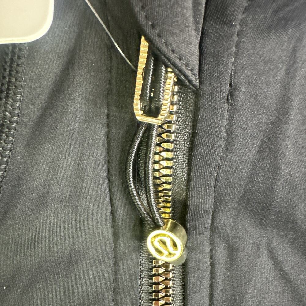 Lululemon Define Jacket Nulu Black and Gold Zippers Size 6 New With Tags - Picture 6 of 16